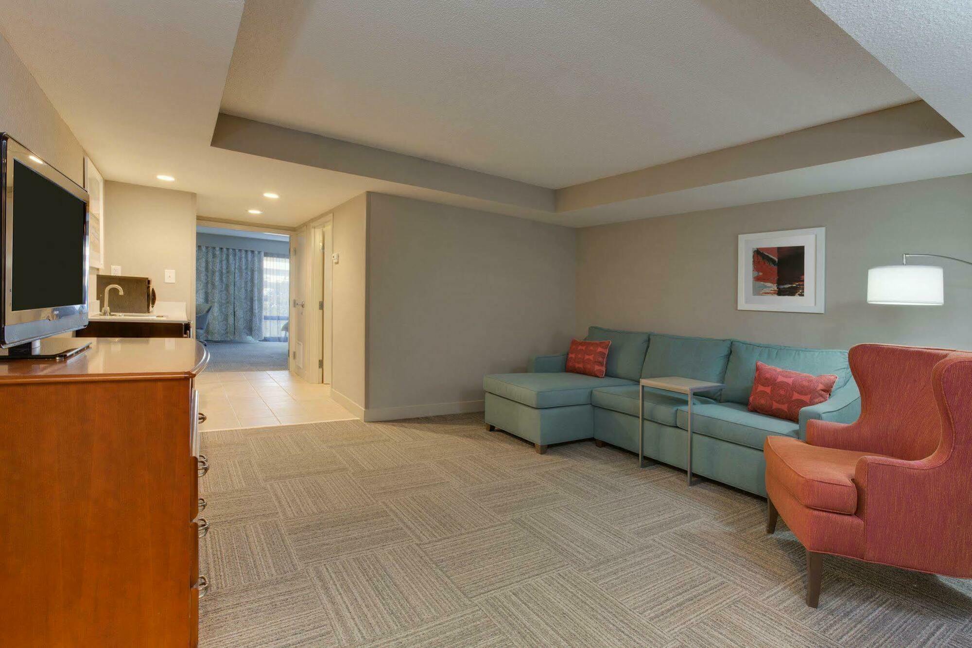 Hampton Northwood Hotel