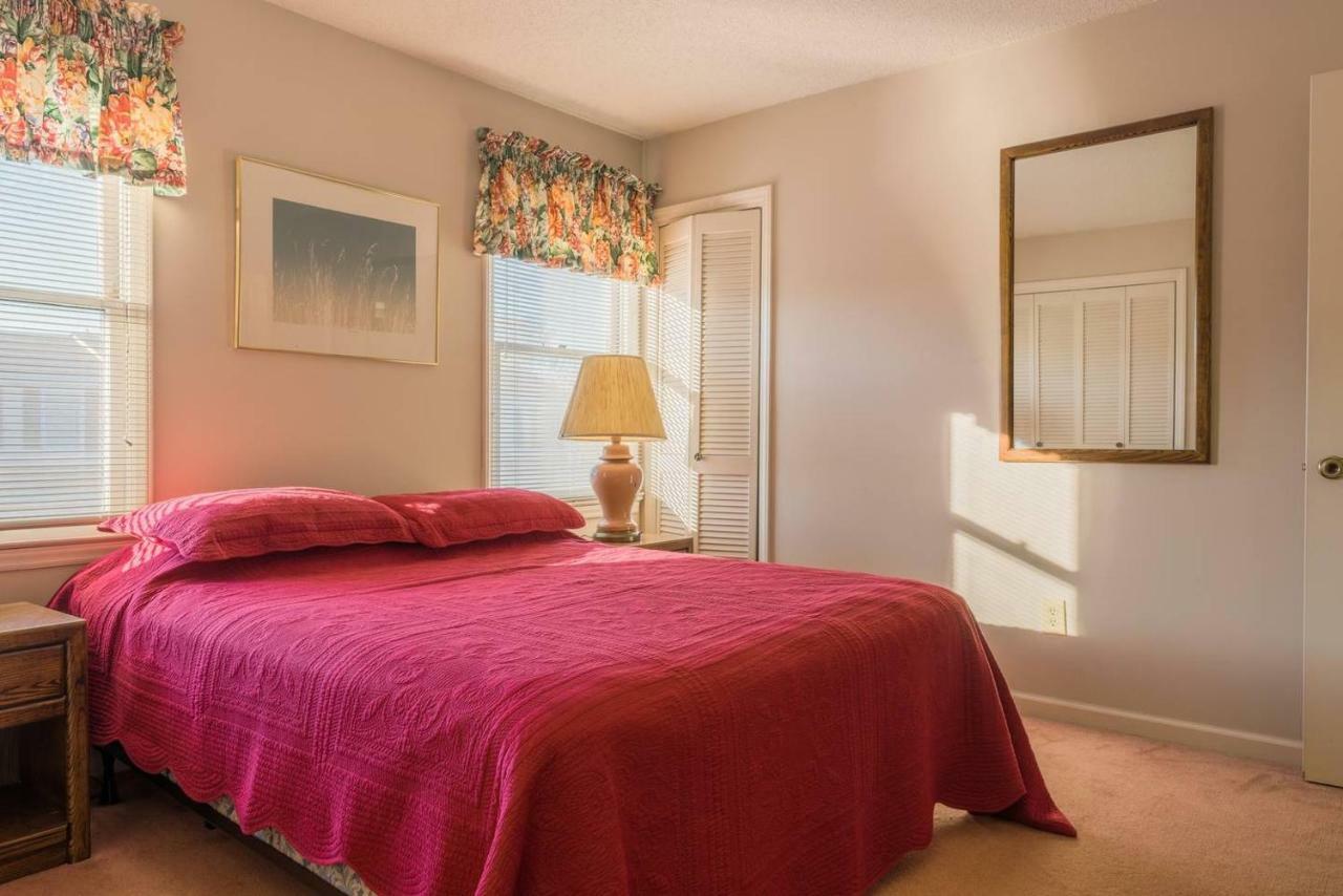 Family Friendly, 1 Block To Beach! Myrtle Beach