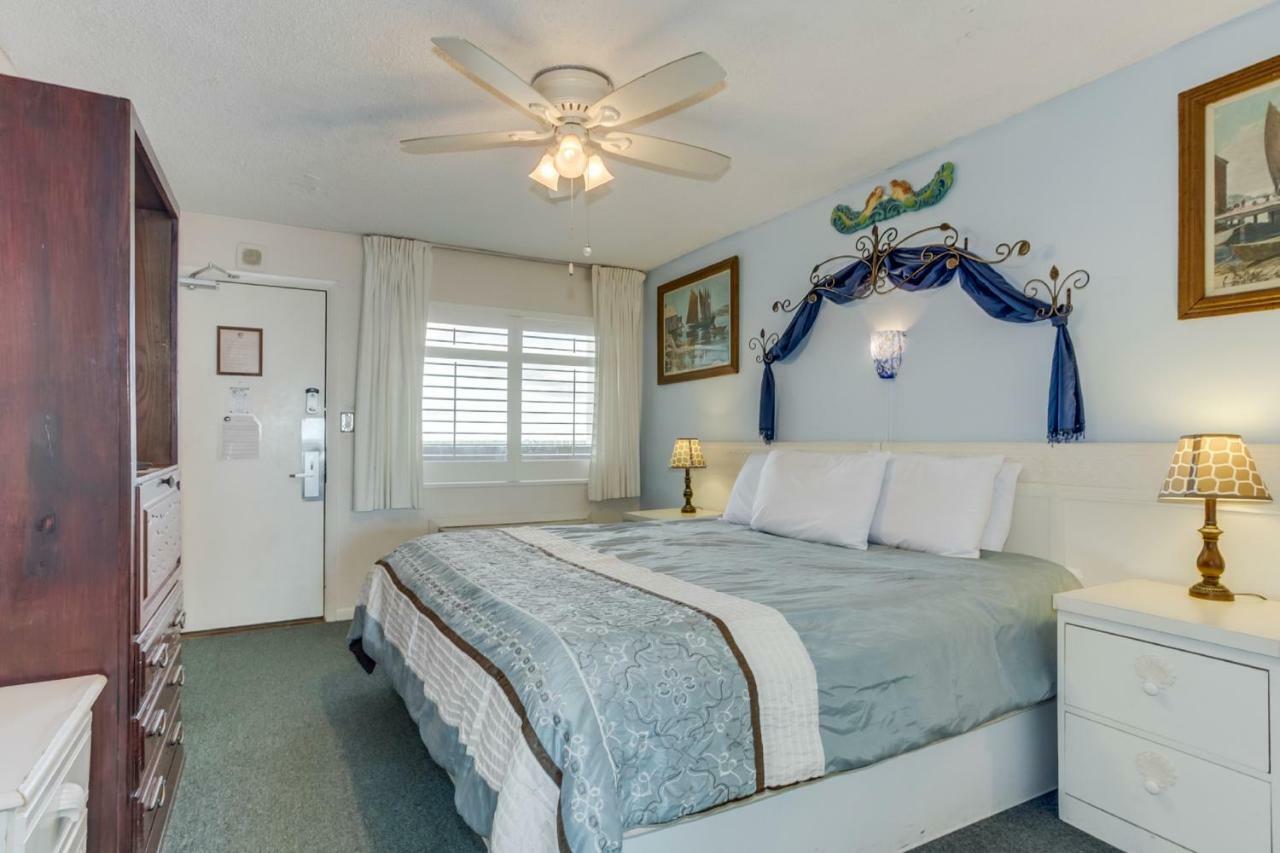 Oceanfront W Balcony * Myrtle Beach