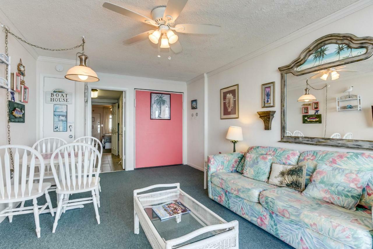 Apartment Oceanfront W Balcony