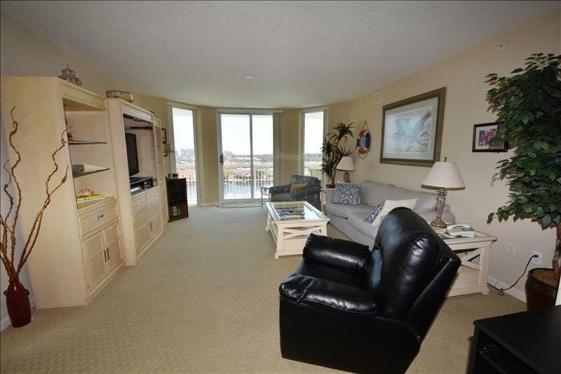 1005 North Tower Apartment *
