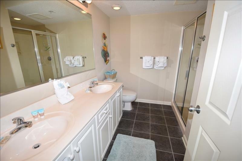 1005 North Tower Apartment