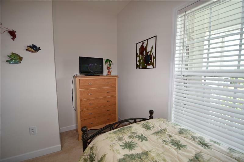 1633 Ironwood Apartment