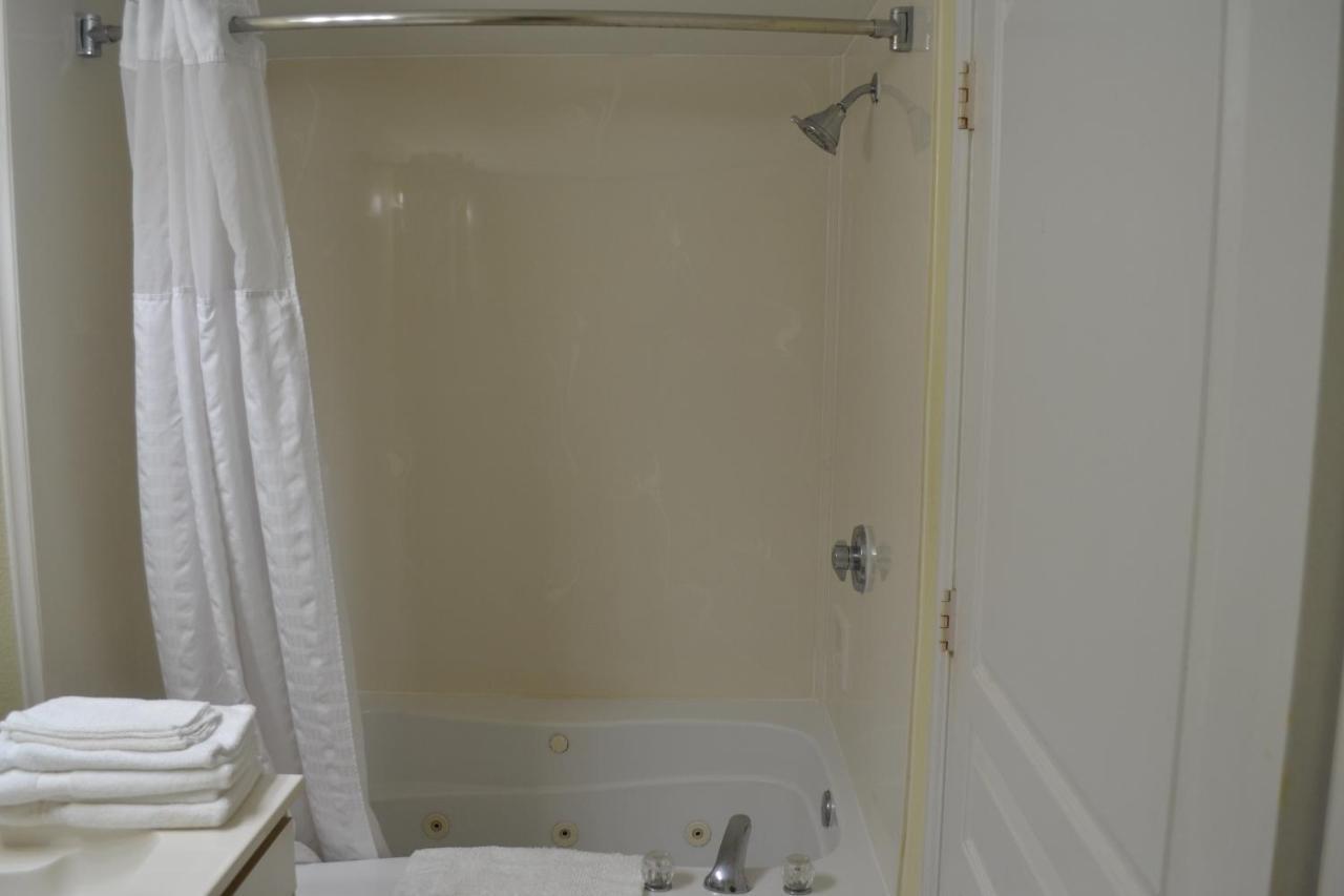Bay Watch 1806 Apartment *