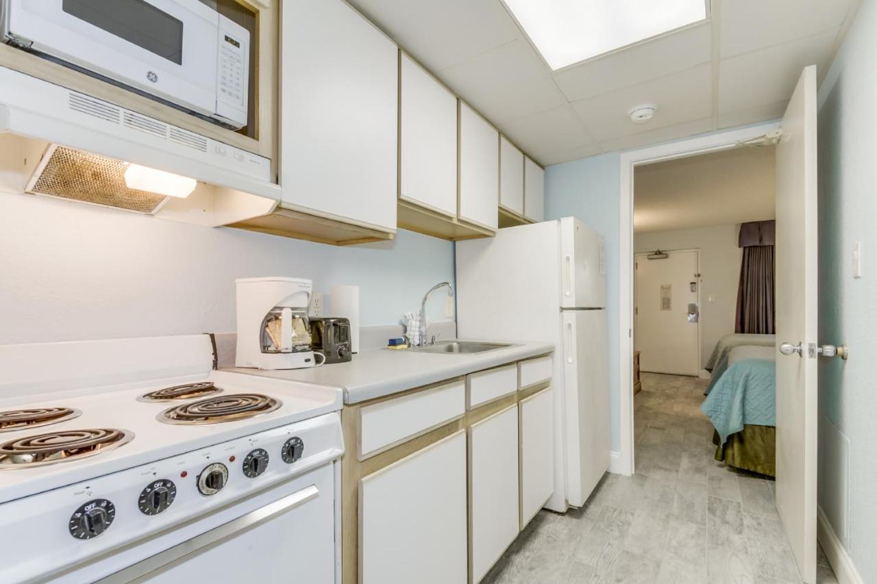 Hosteeva Oceanfront Boardwalk With Balcony Apartment Myrtle Beach