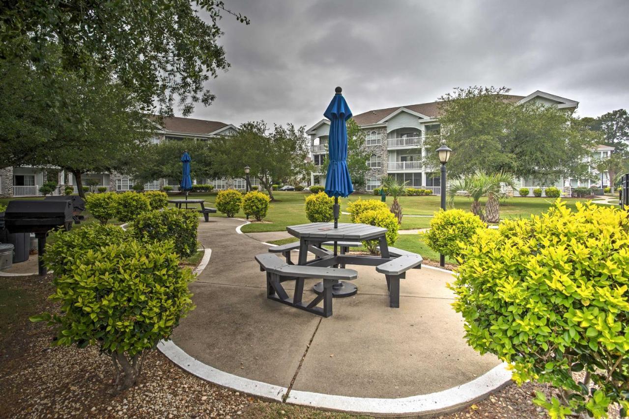 Charming On Myrtlewood Golf Course With Pool! Apartment