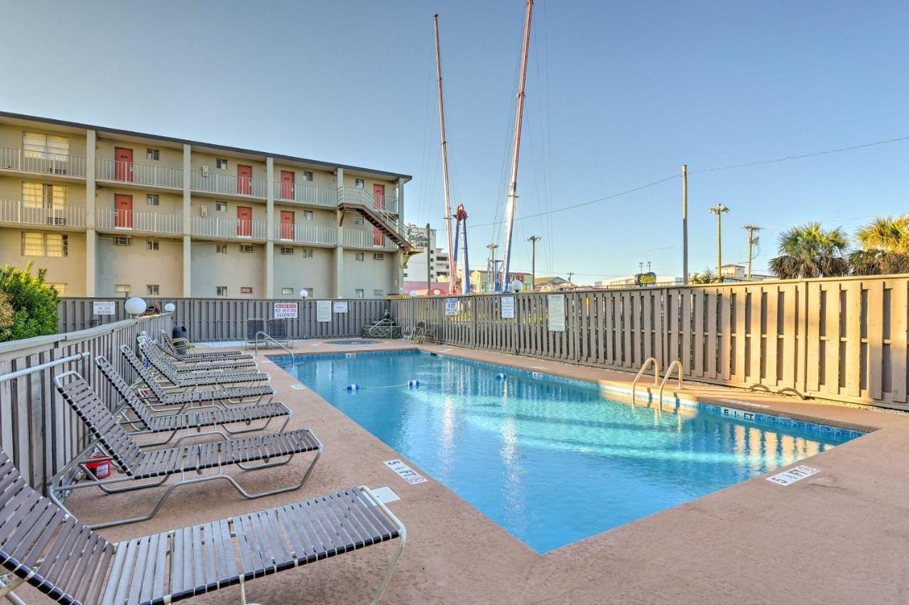 Garden City With Pool Access - Walk To Beach! Apartment *