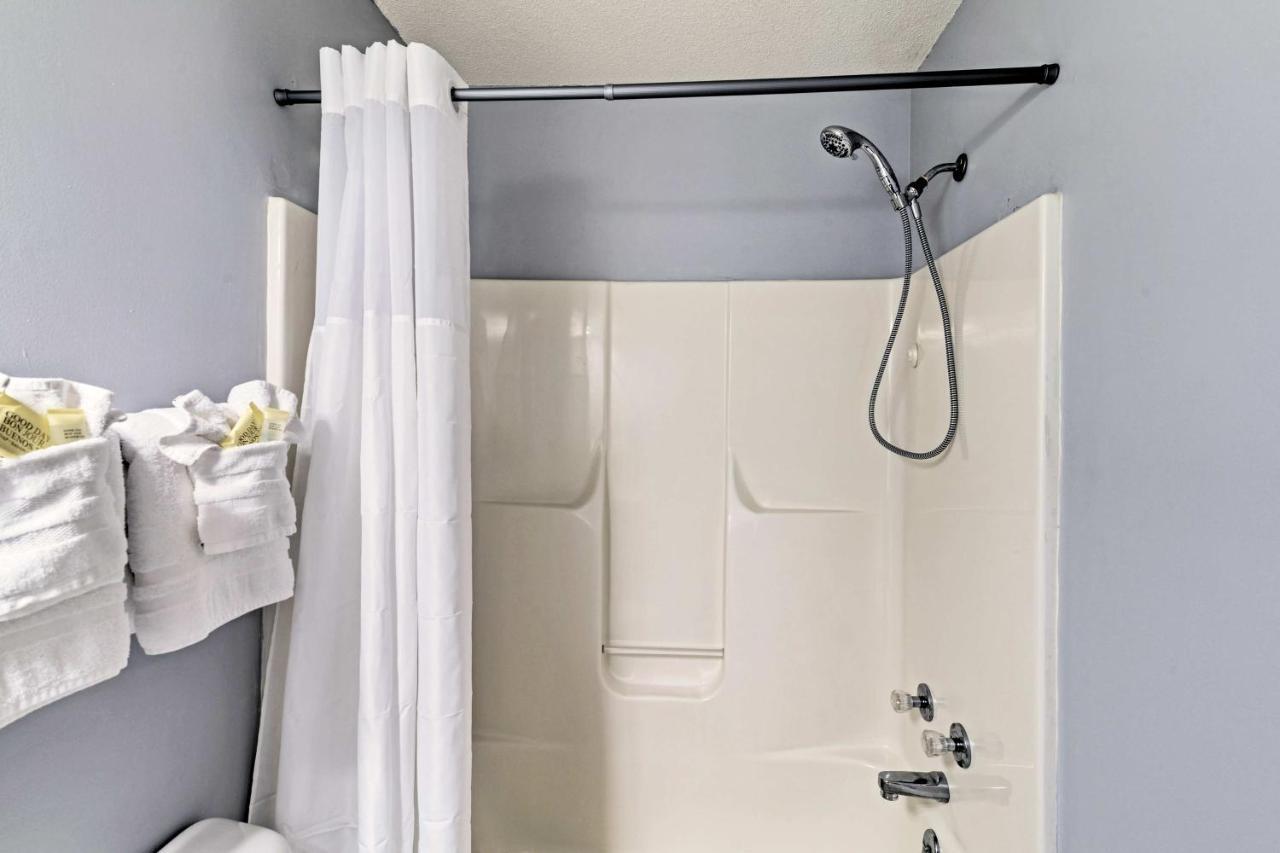 Surfside Beach With Pool Access 2 Mi To Beach Apartment Myrtle Beach