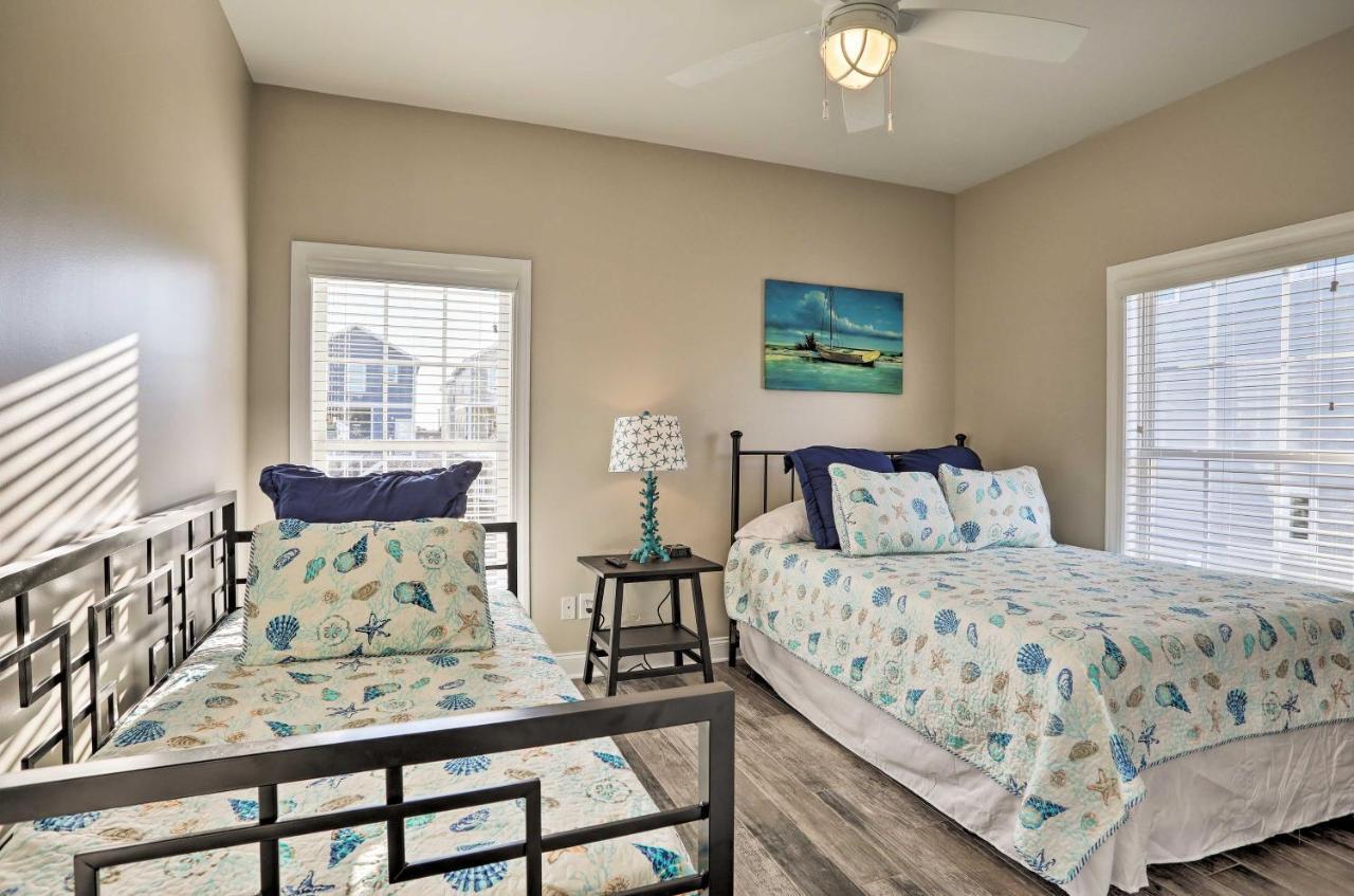 Holiday home Spacious Murrells Inlet Hub With Pool, Walk To Shore