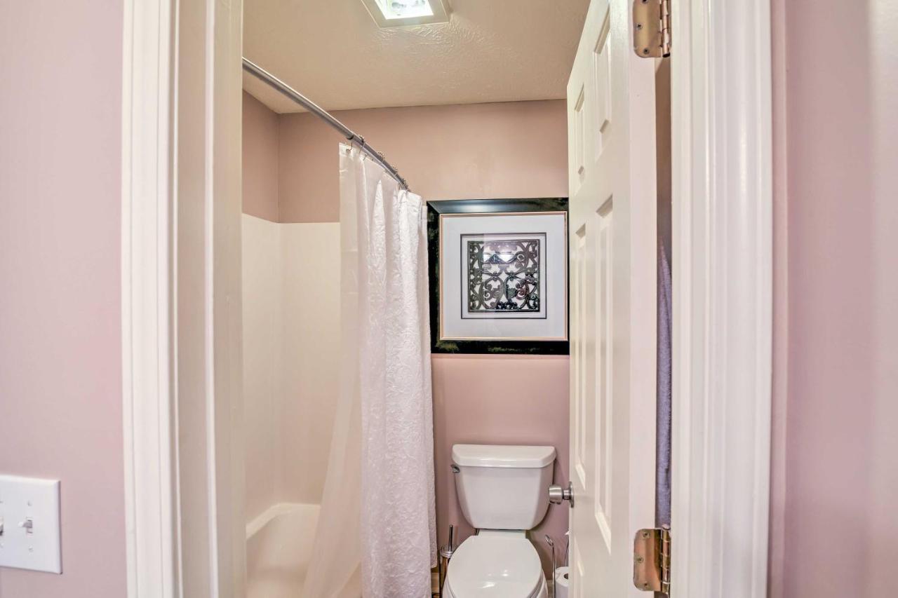 Myrtle Oasis On River Oaks Golf Course!