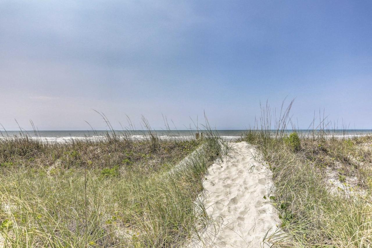 North Myrtle Townhome, 1 Block To Ocean! Holiday home Myrtle Beach