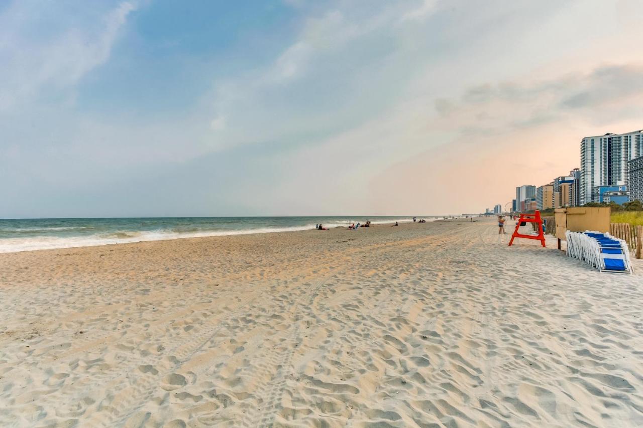 Oceanfront Penthouse, Two-story, 3 Bedrooms Apartment *