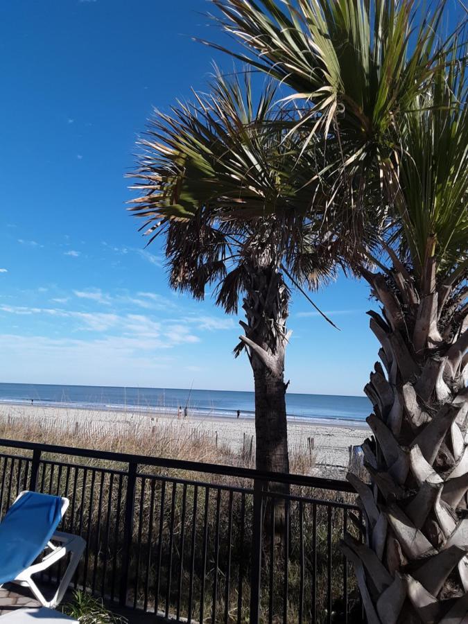Lee's Myrtle Apartment *