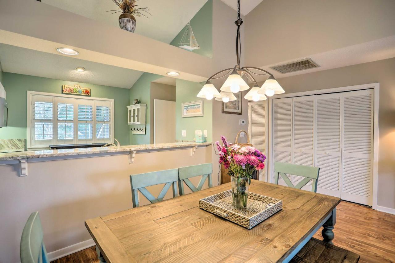 Bright Family With Pool Walk To Private *