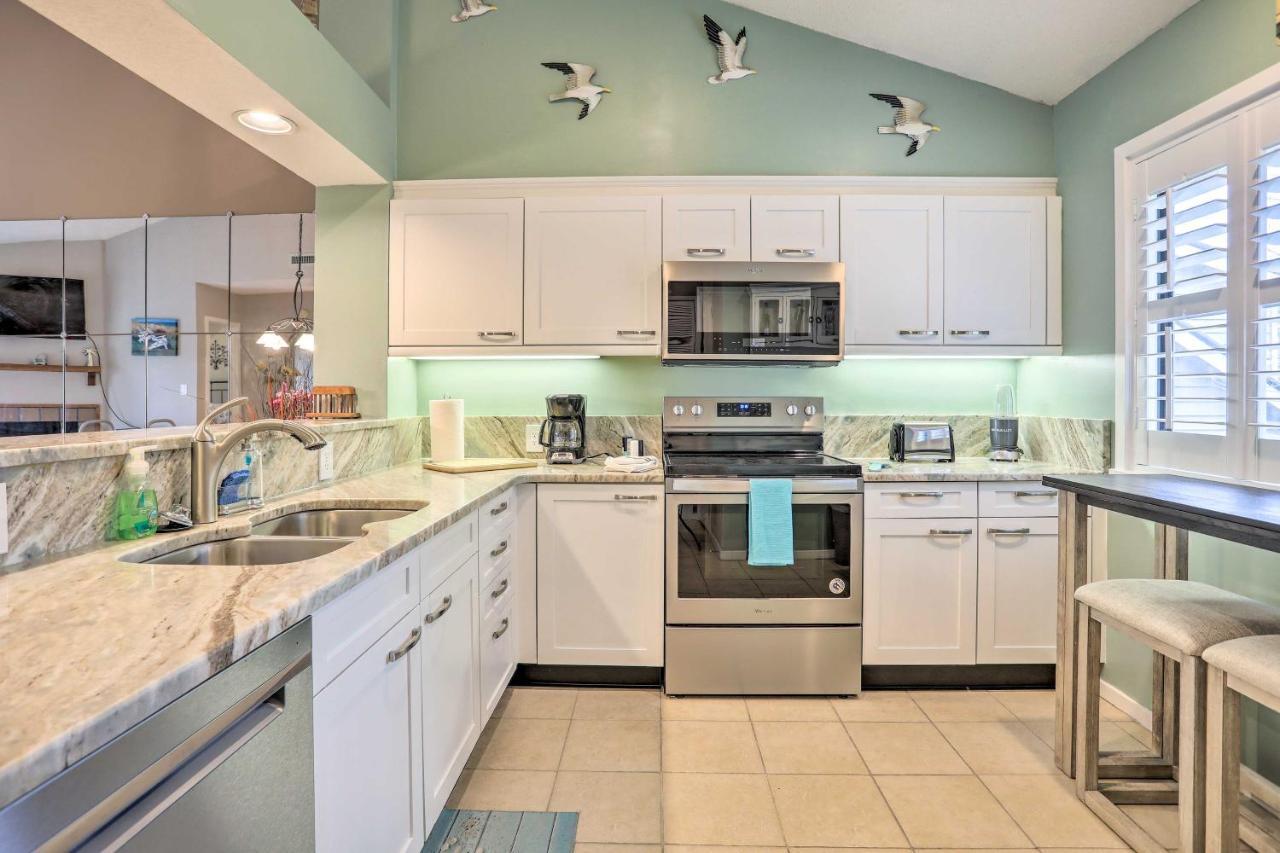 Bright Family With Pool Walk To Private Myrtle Beach