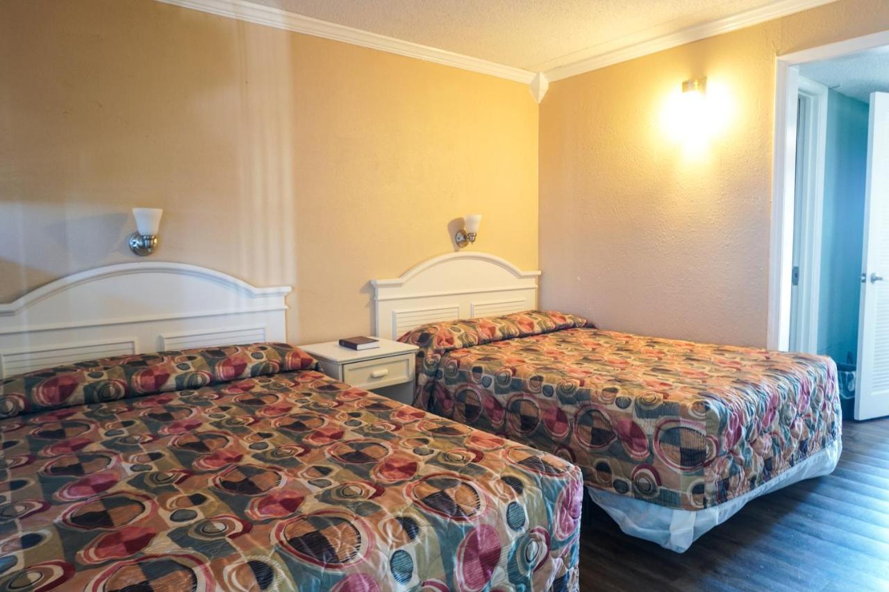 Wave Rider Hotel 4*