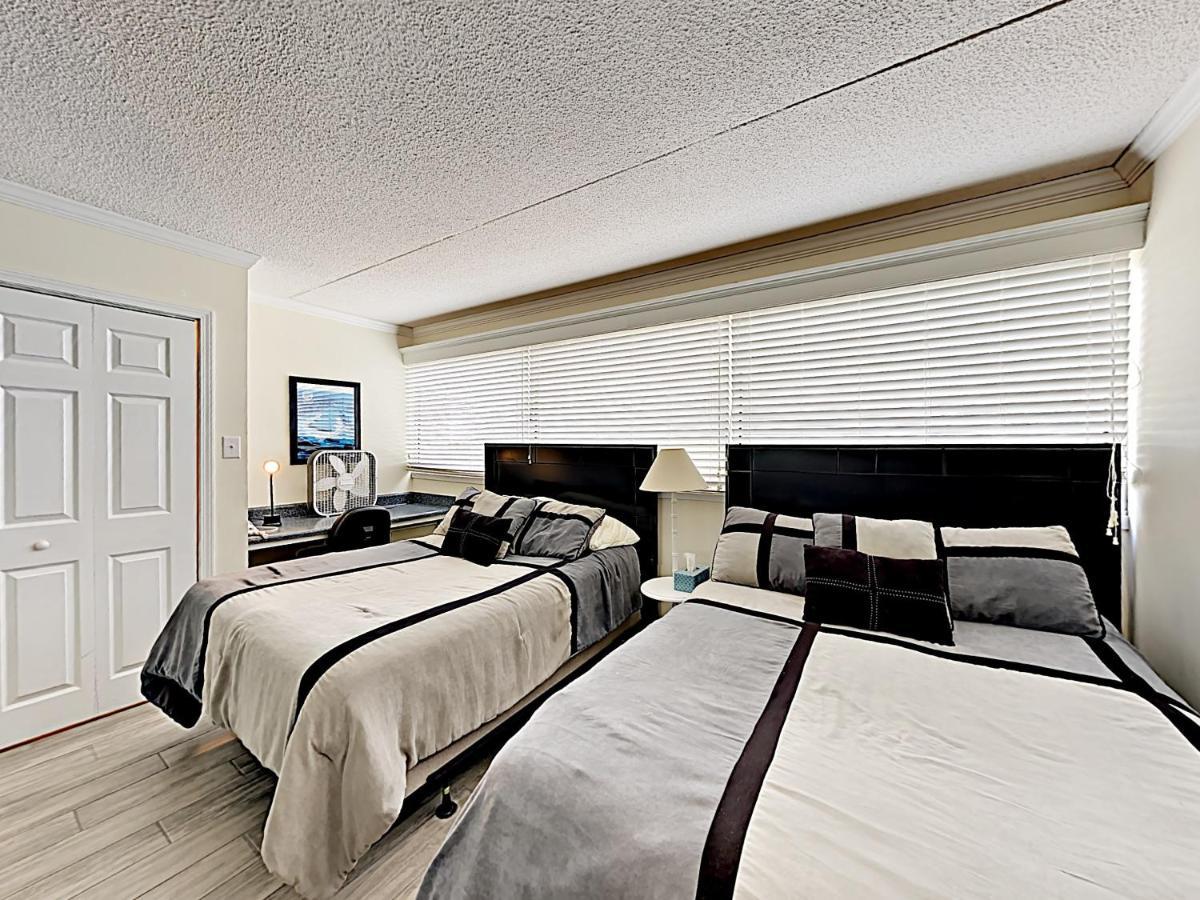 Beach Vacation Hotel *