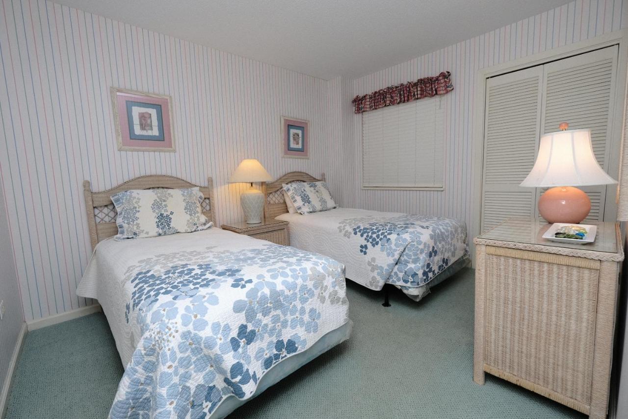 Hotel Beach Vacation *