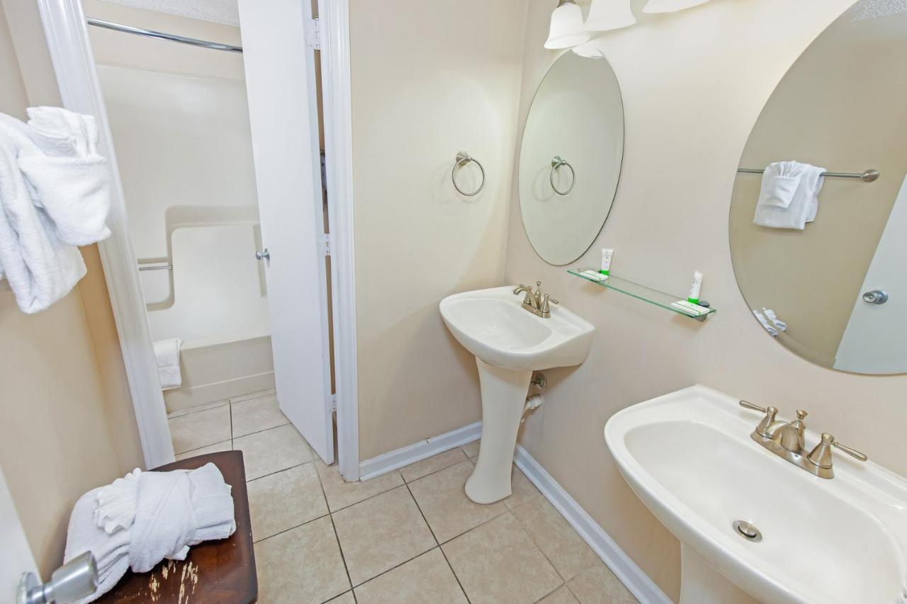 Meridian Plaza By Vacations Hotel