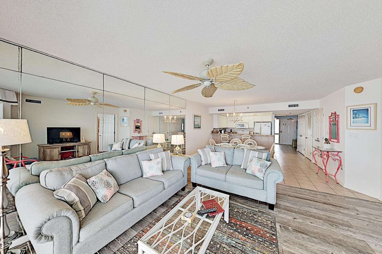 Stylish Beachfront Getaway With 2 Pools & Lazy River Myrtle Beach