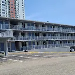 Oceanfront Twilight Surf Hotel