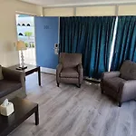 Oceanfront Twilight Surf Hotel