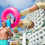 Crown Reef Beach Resort And Waterpark