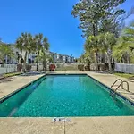 Lovely Myrtle Beach Condo With Community Pool!