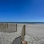 Beachfront Myrtle Beach Retreat With Pool Views!