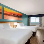 Days Inn By Wyndham Myrtle Beach-Beach Front