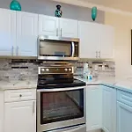 Magnolia North 102
