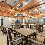 Gorgeous Ocean Views Patio Oasis Resort Amenities