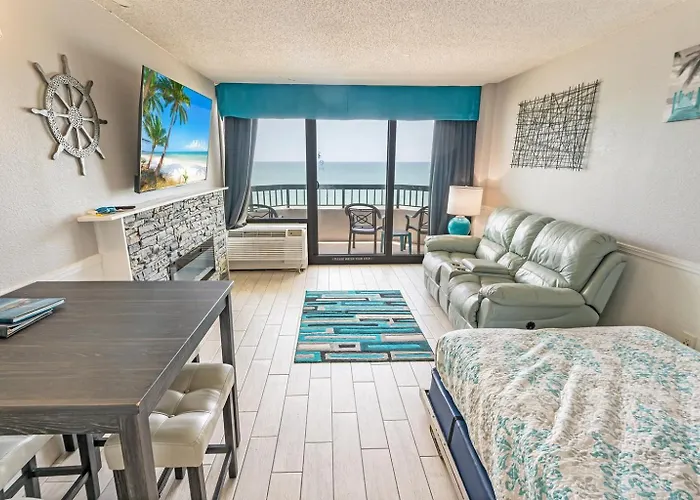 Newly Renovated, Oceanfront, Pools,Fantastic View!