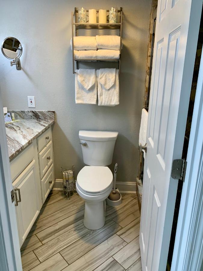210 Sea Gem Oceanfront Pet Friendly Indoor Pools Apartment Myrtle Beach