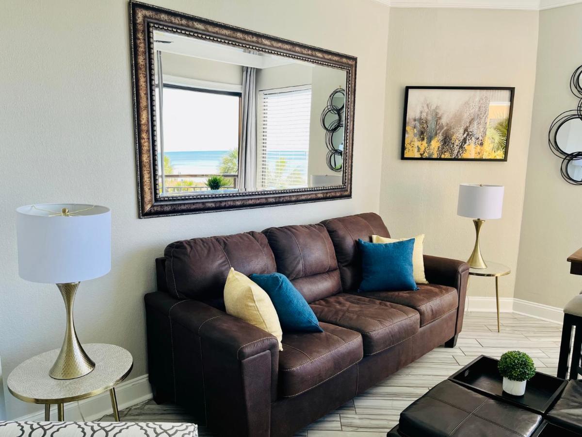 Apartment 210 Sea Gem Oceanfront Pet Friendly Indoor Pools *