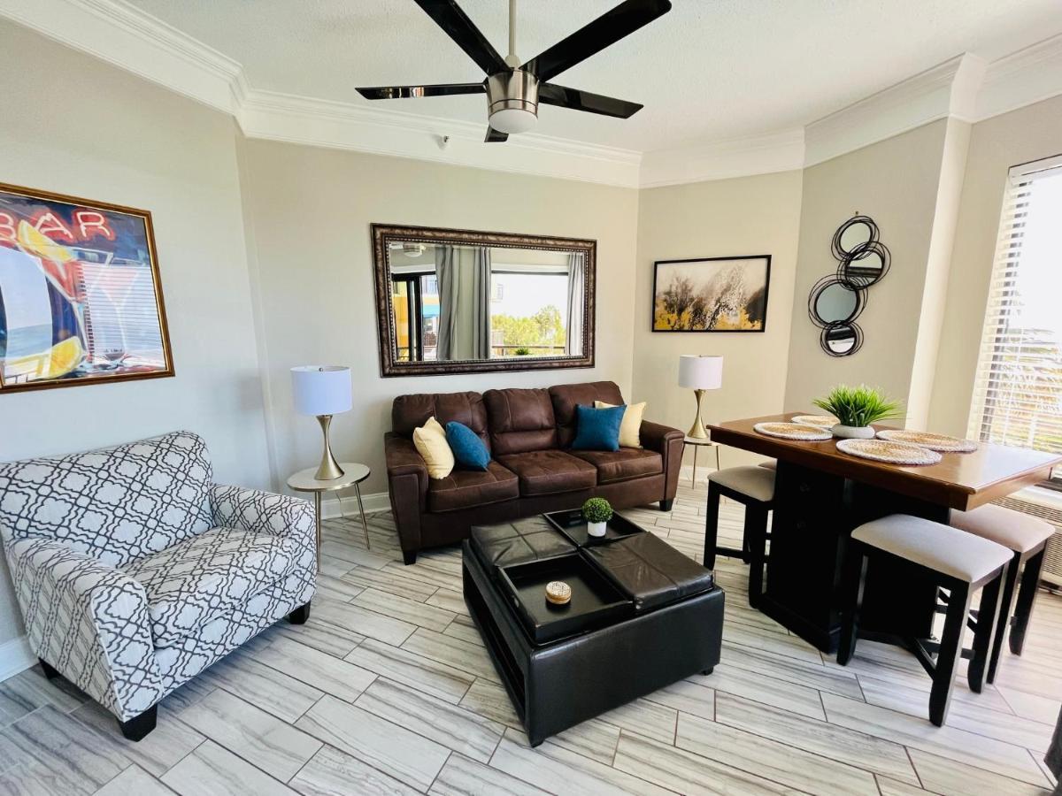 210 Sea Gem Oceanfront Pet Friendly Indoor Pools Apartment *