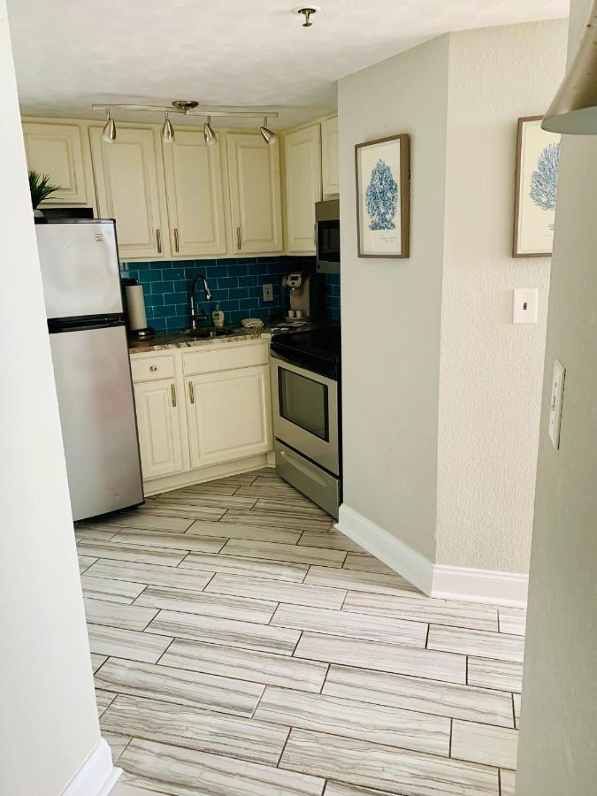 210 Sea Gem Oceanfront Pet Friendly Indoor Pools Apartment Myrtle Beach