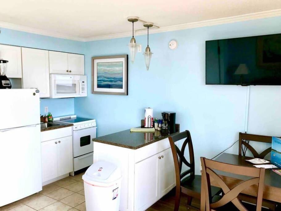 *ocean View Retreat*queen Beds*pools*hot Tubs*lazy River*s142 Apartment Myrtle Beach