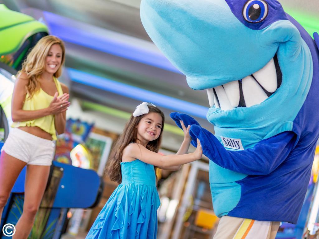 Crown Reef And Waterpark Myrtle Beach