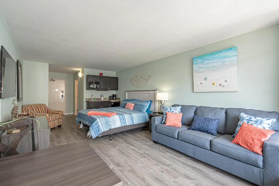 Holiday home Landmark 1420 - Updated King Suite! Perfect For 2-4 People!