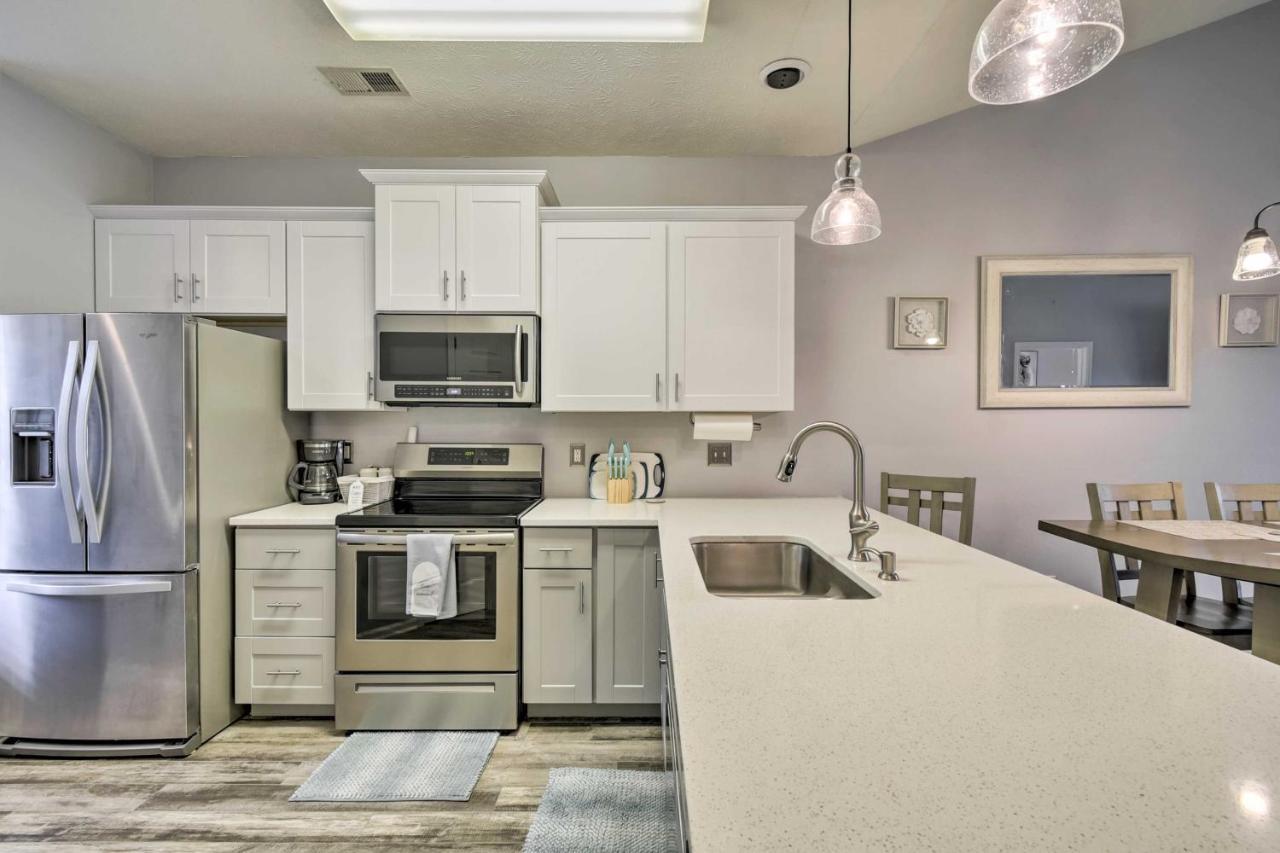 Apartment Lovely With Community Pool! *