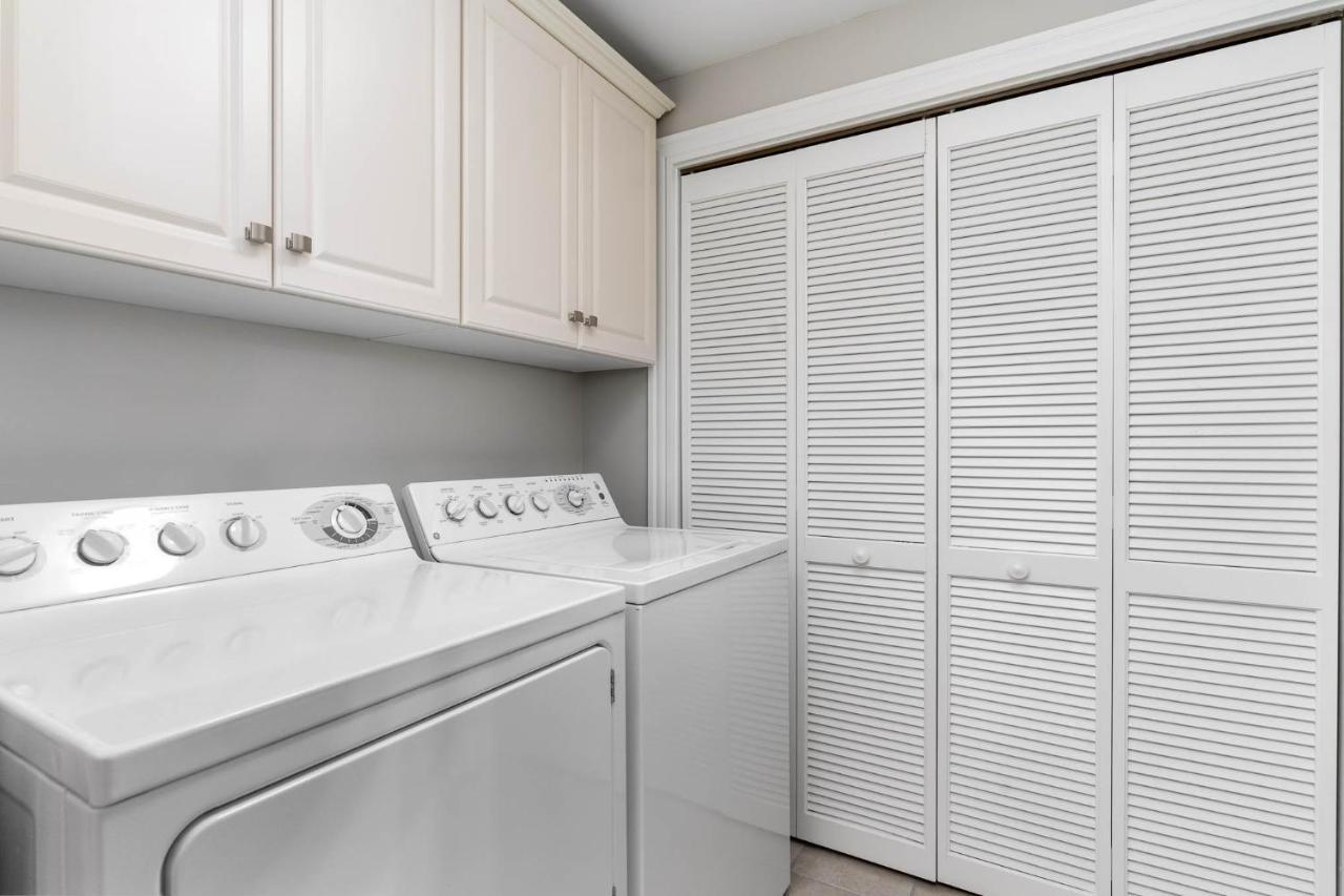 Apartment Ocean View 3 Bedroom Unit At Royale Palms-907 *