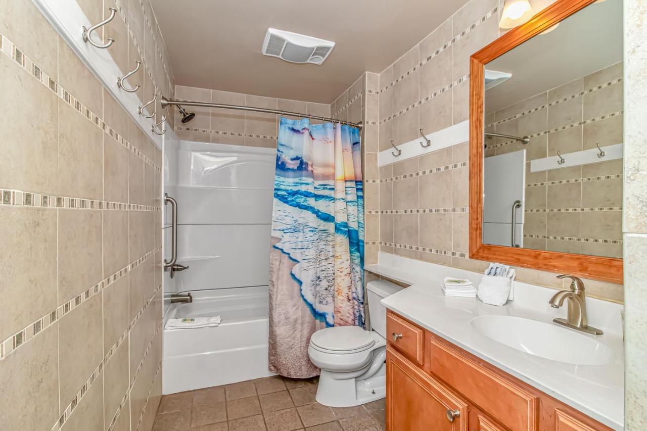 Oceanfront 2-bedroom Penthouse! Stunning Views! Dunes 1234 - Sleeps 8! Holiday home Myrtle Beach