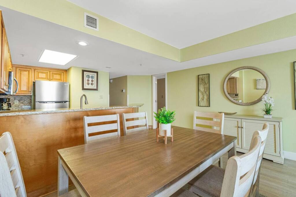 Breathtaking Oceanfront Grand Cayman 451 Apartment Myrtle Beach
