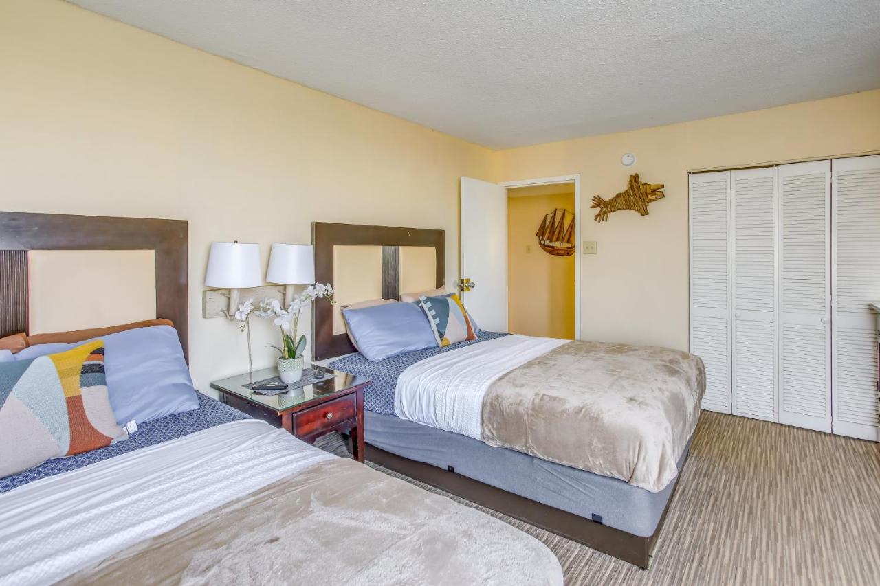 Beachfront Myrtle Retreat With Pool Views! Apartment Myrtle Beach