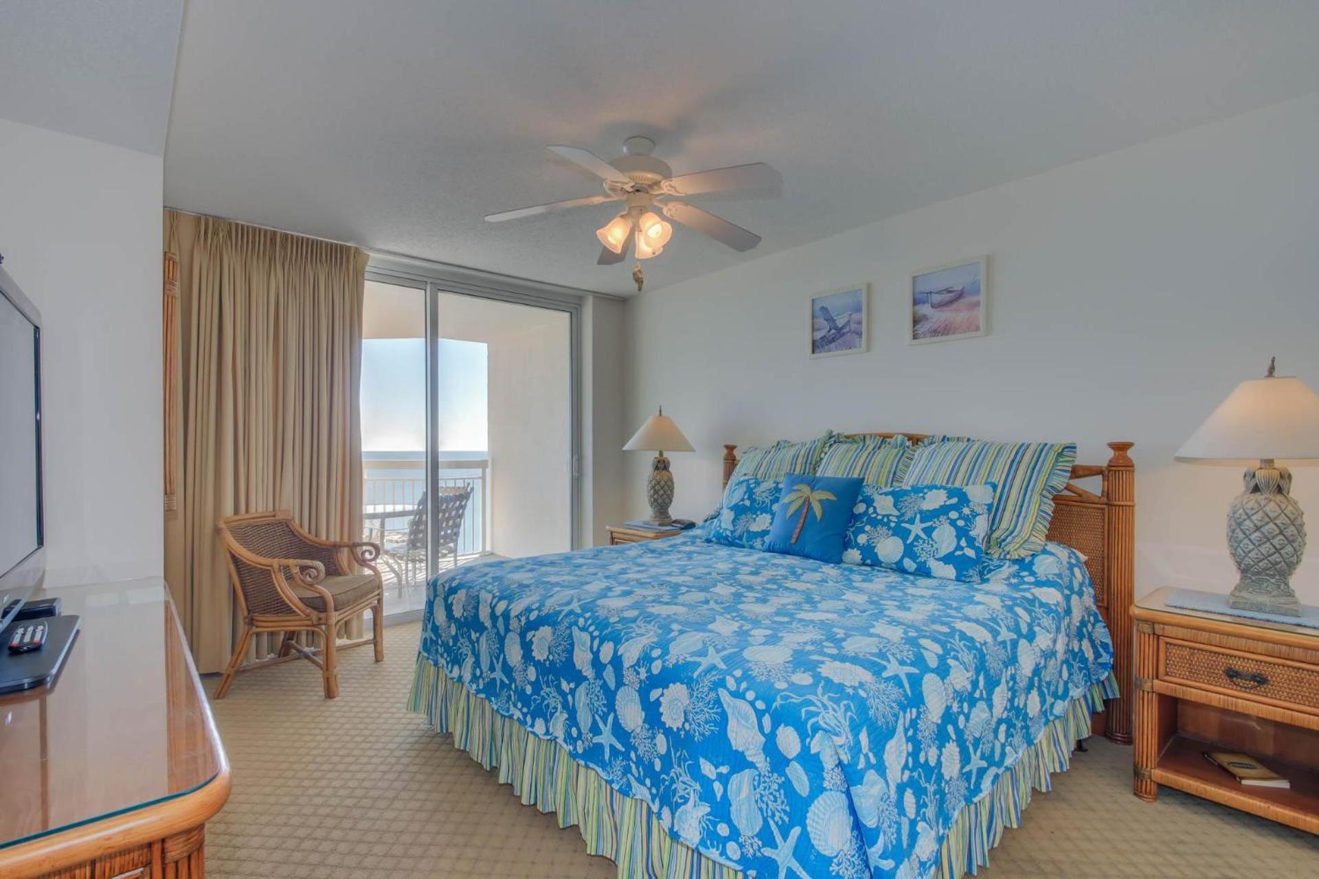 Crescent Shores N - 1001 - Oceanfront-crescent Section Holiday home