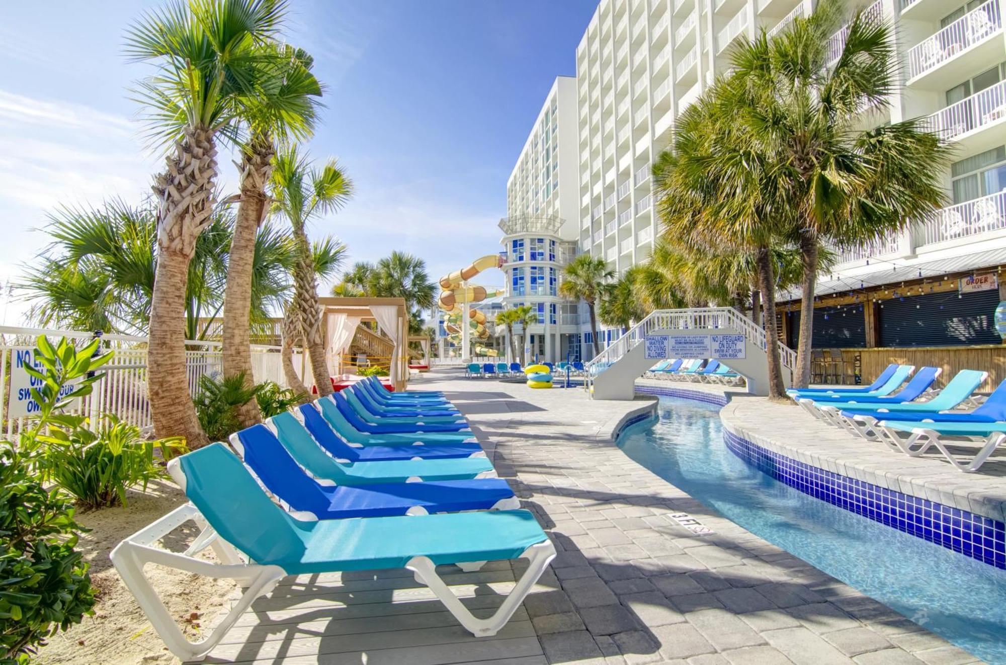 Crown Reef And Waterpark Resort