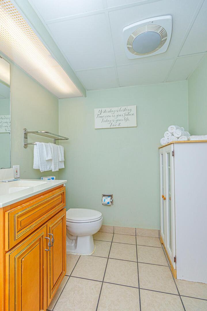 Direct Oceanfront 3 Bedroom - Compass Cove Mariner Tower 1415 Holiday home
