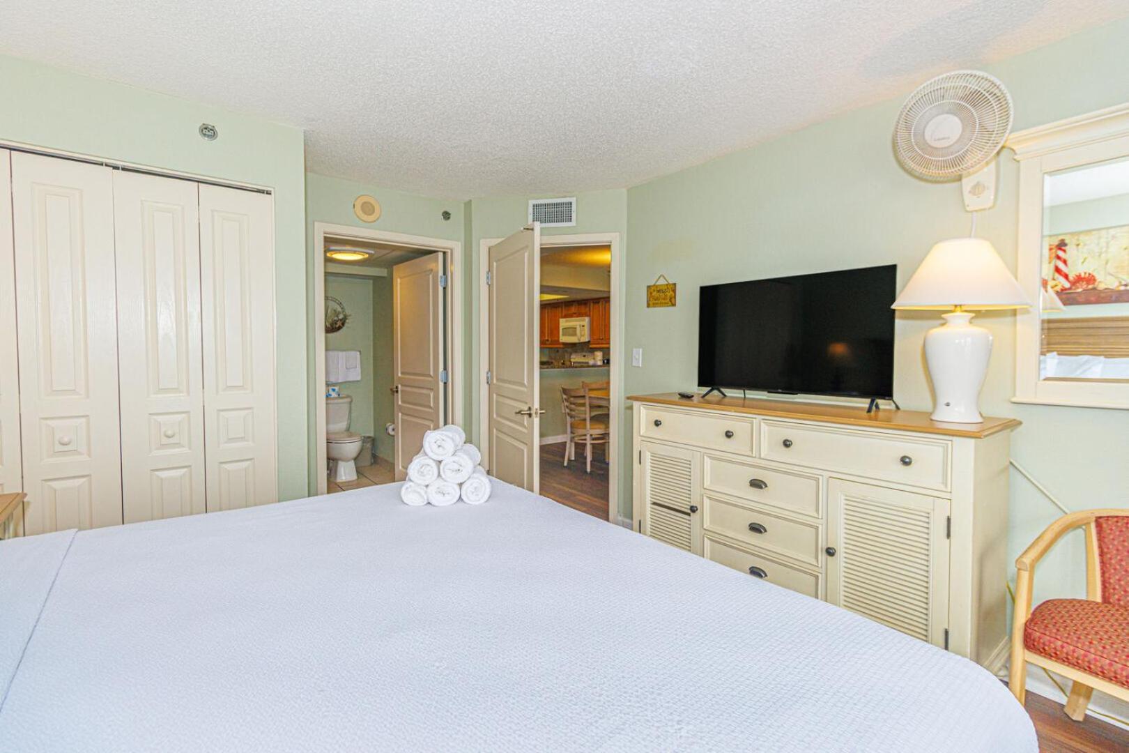 Direct Oceanfront 3 Bedroom - Compass Cove Mariner Tower 1415 Holiday home