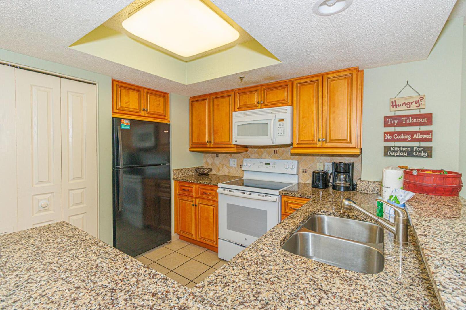 Direct Oceanfront 3 Bedroom - Compass Cove Mariner Tower 1415 Myrtle Beach